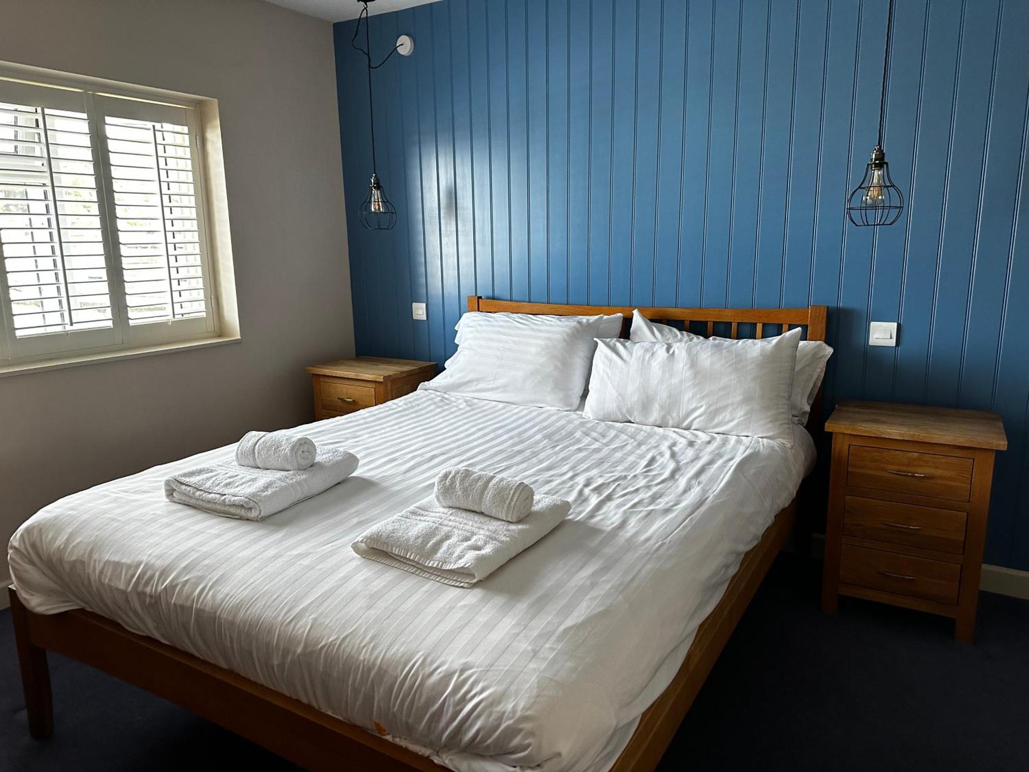 Castle Hotel Aberaeron Exterior photo